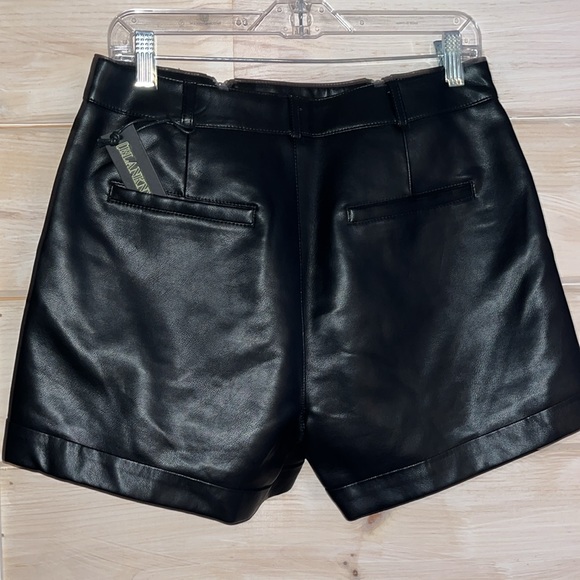 NWT BlankNYC Faux Leather Shorts Size 29 - Black - Picture 3 of 6